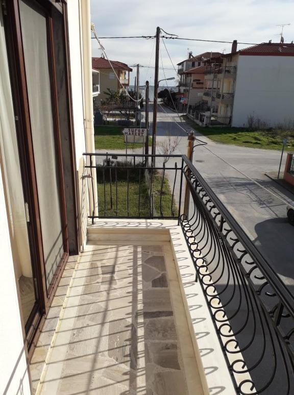 Villa Eleon 1 Nea Vrasna Exterior photo